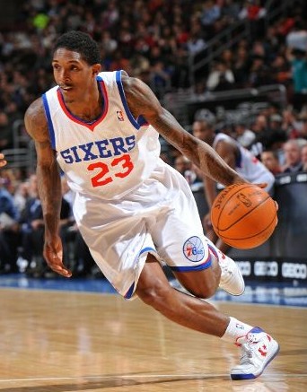 引人关注 引人关注